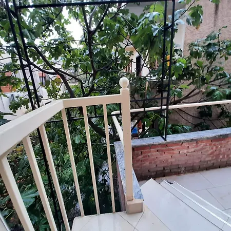 Lovely Appartament,1-d * Tirana