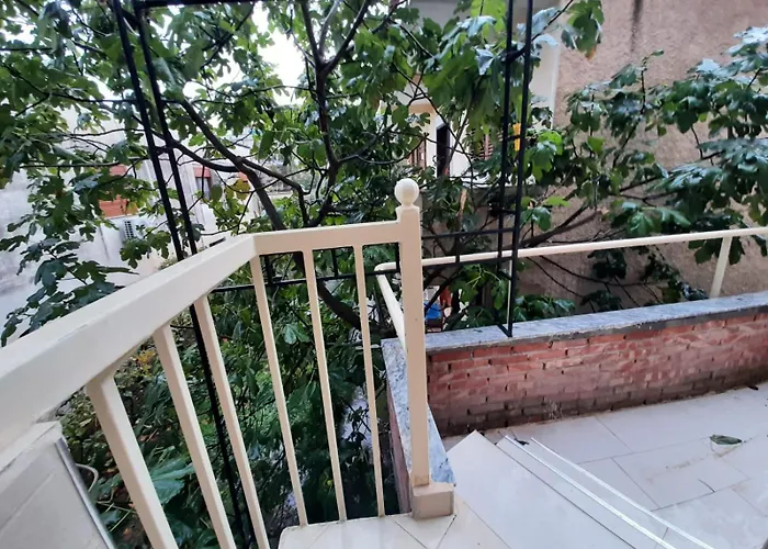 Lovely Appartament,1-d * 地拉那